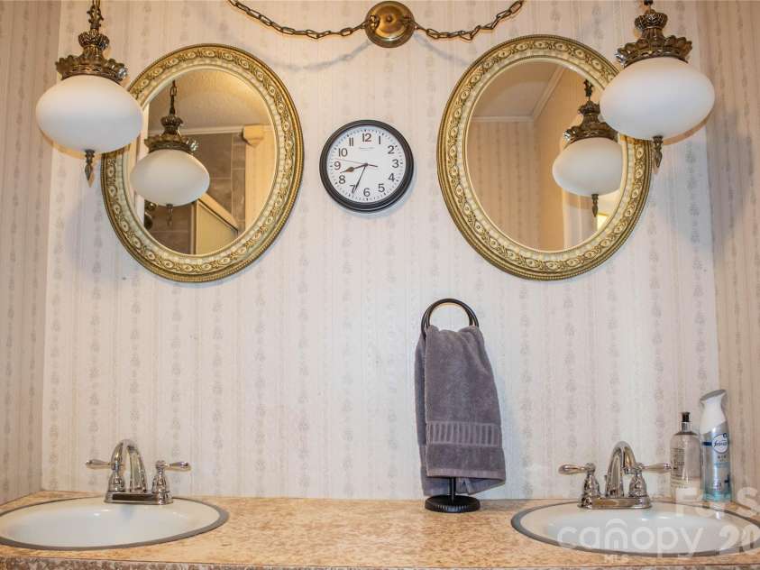 104 Buena Vista Drive, Morganton, NC 28655.  MLS# CAR4365329, YatesRealty ID 17751. Dual sinks in bathroom