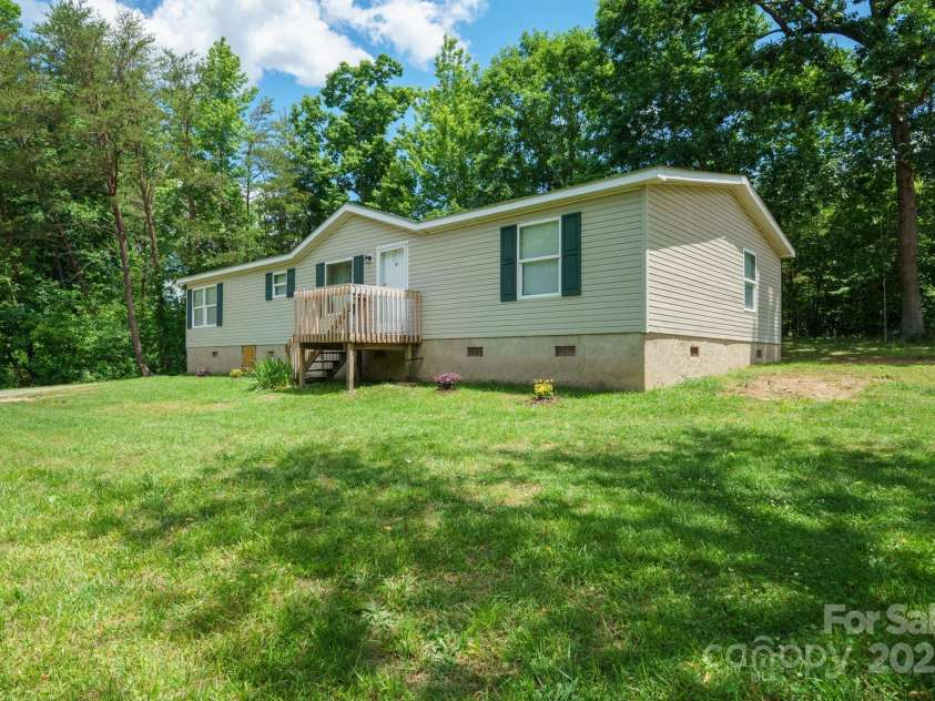 3823 Silver Creek Terrace, Morganton, NC 28655.  MLS# CAR4257895, YatesRealty ID 17751. 
