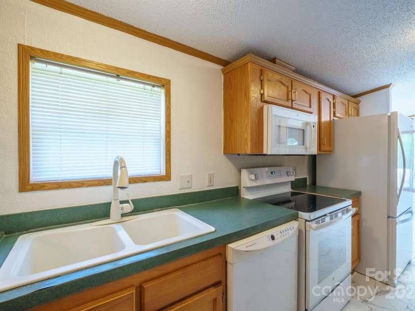 3823 Silver Creek Terrace, Morganton, NC 28655.  MLS# CAR4257895, YatesRealty ID 17751. 