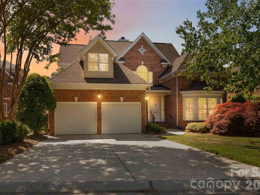 5613 Fairway View Drive, Charlotte, NC 28277.  MLS# CAR4372831, YatesRealty ID 17752. 