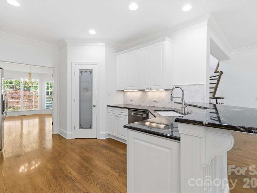 5613 Fairway View Drive, Charlotte, NC 28277.  MLS# CAR4372831, YatesRealty ID 17752. 