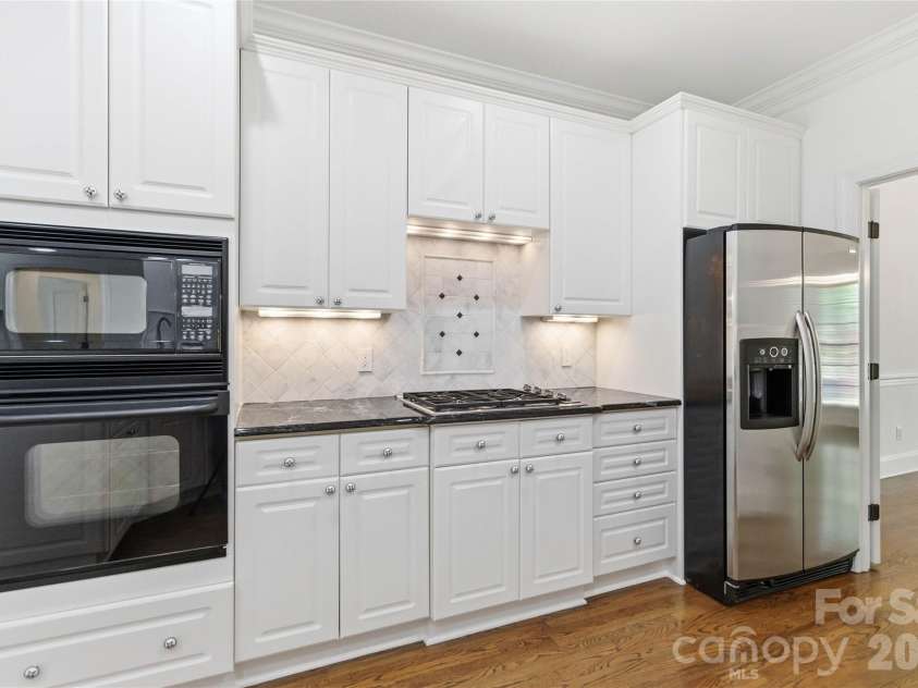 5613 Fairway View Drive, Charlotte, NC 28277.  MLS# CAR4372831, YatesRealty ID 17752. 