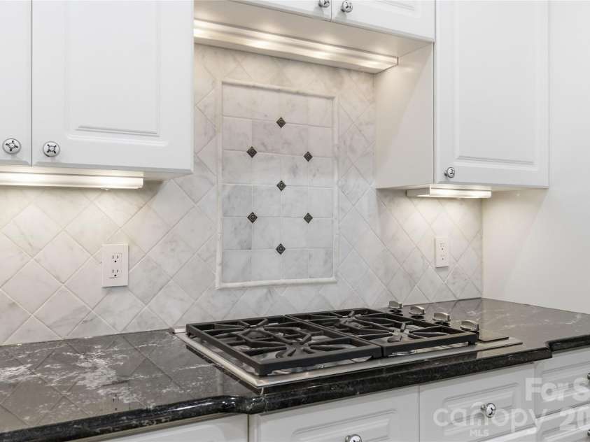 5613 Fairway View Drive, Charlotte, NC 28277.  MLS# CAR4372831, YatesRealty ID 17752. 