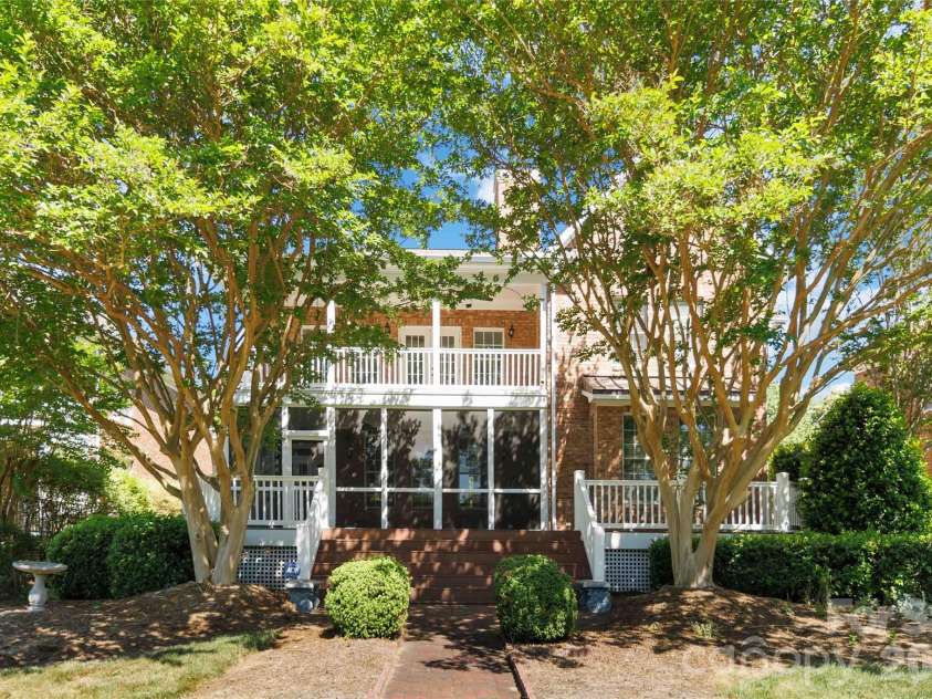 5613 Fairway View Drive, Charlotte, NC 28277.  MLS# CAR4372831, YatesRealty ID 17752. 