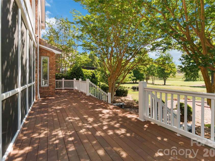 5613 Fairway View Drive, Charlotte, NC 28277.  MLS# CAR4372831, YatesRealty ID 17752. 