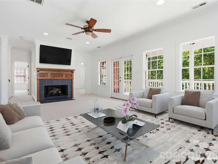 5613 Fairway View Drive, Charlotte, NC 28277.  MLS# CAR4372831, YatesRealty ID 17752. Den w/access to Upper Level Veranda
