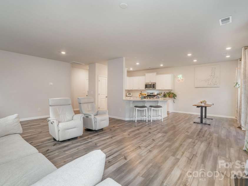 18026 Stark Way, Charlotte, NC 28278.  MLS# CAR4287357, YatesRealty ID 17753. 