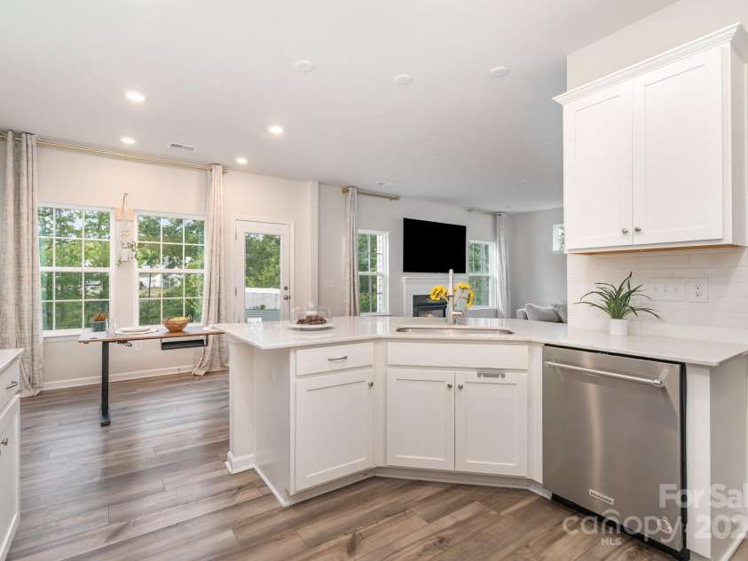 18026 Stark Way, Charlotte, NC 28278.  MLS# CAR4287357, YatesRealty ID 17753. 