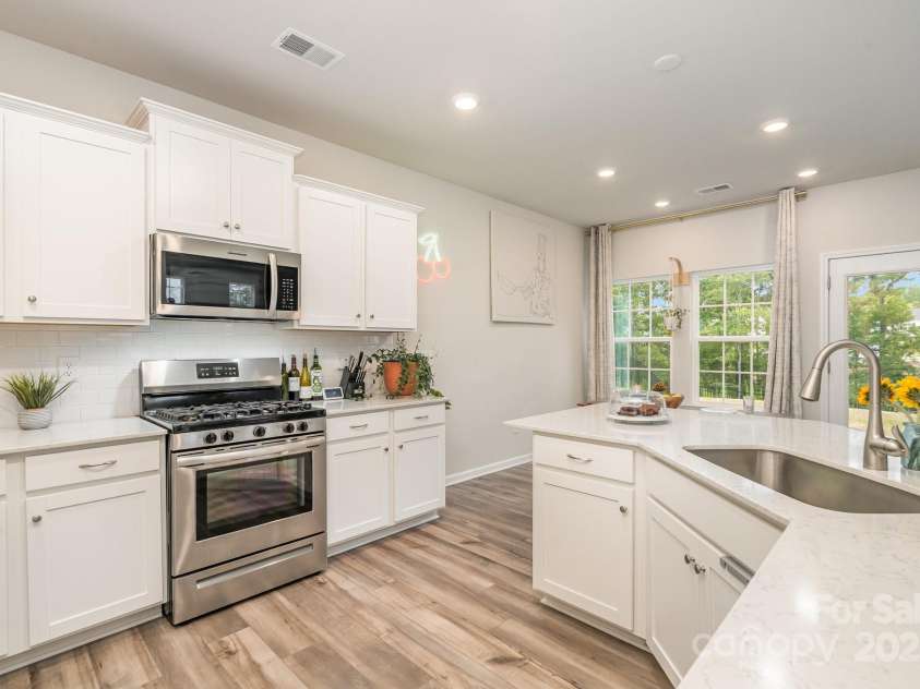 18026 Stark Way, Charlotte, NC 28278.  MLS# CAR4287357, YatesRealty ID 17753. 