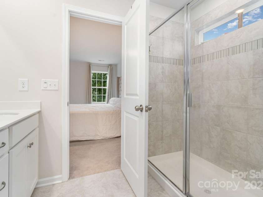 18026 Stark Way, Charlotte, NC 28278.  MLS# CAR4287357, YatesRealty ID 17753. 