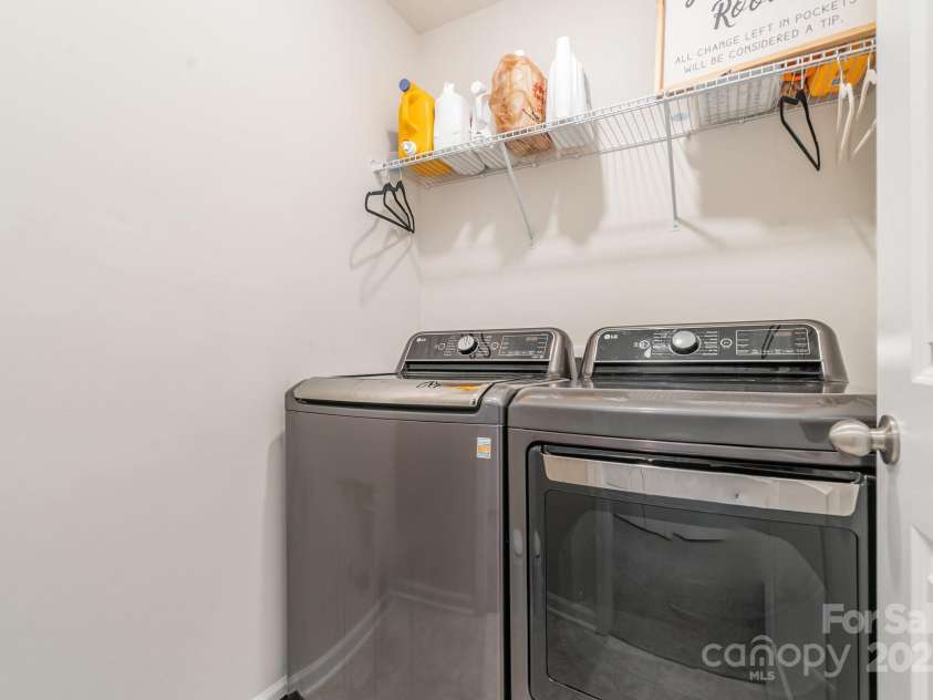 18026 Stark Way, Charlotte, NC 28278.  MLS# CAR4287357, YatesRealty ID 17753. 