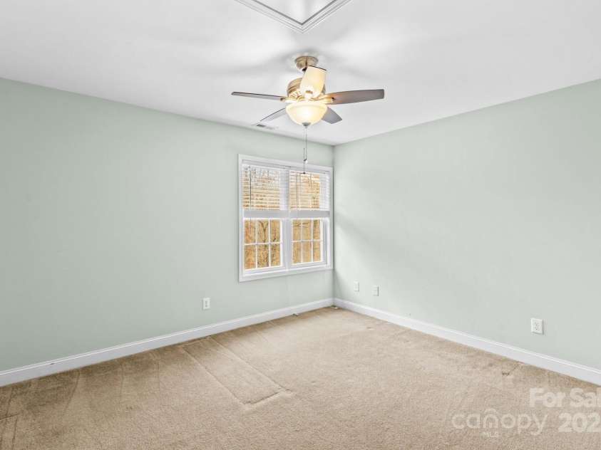 415 Autumnlight Drive, Salisbury, NC 28147.  MLS# CAR4292975, YatesRealty ID 17753. 