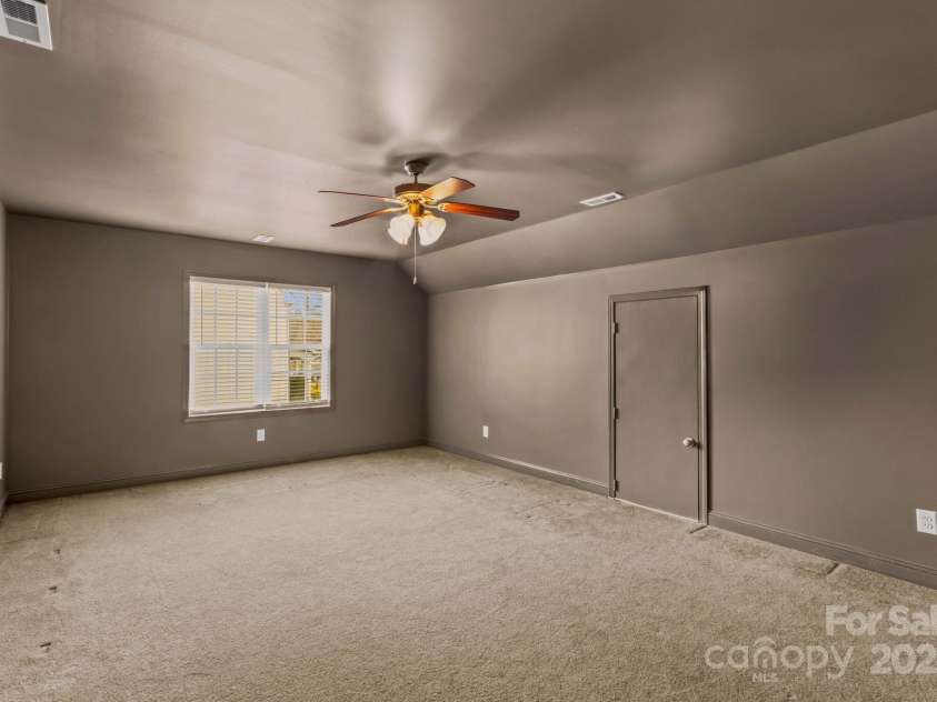 415 Autumnlight Drive, Salisbury, NC 28147.  MLS# CAR4292975, YatesRealty ID 17753. 
