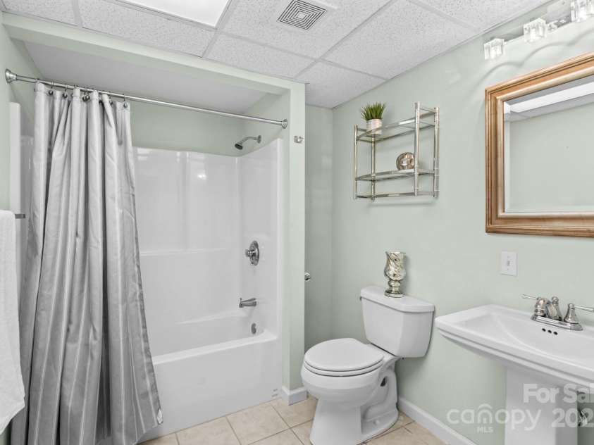 415 Autumnlight Drive, Salisbury, NC 28147.  MLS# CAR4292975, YatesRealty ID 17753. 