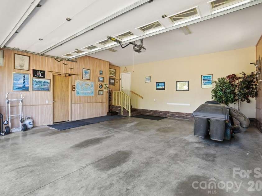 13901 Cabarrus Station Road, Midland, NC 28107.  MLS# CAR4369297, YatesRealty ID 17754. 