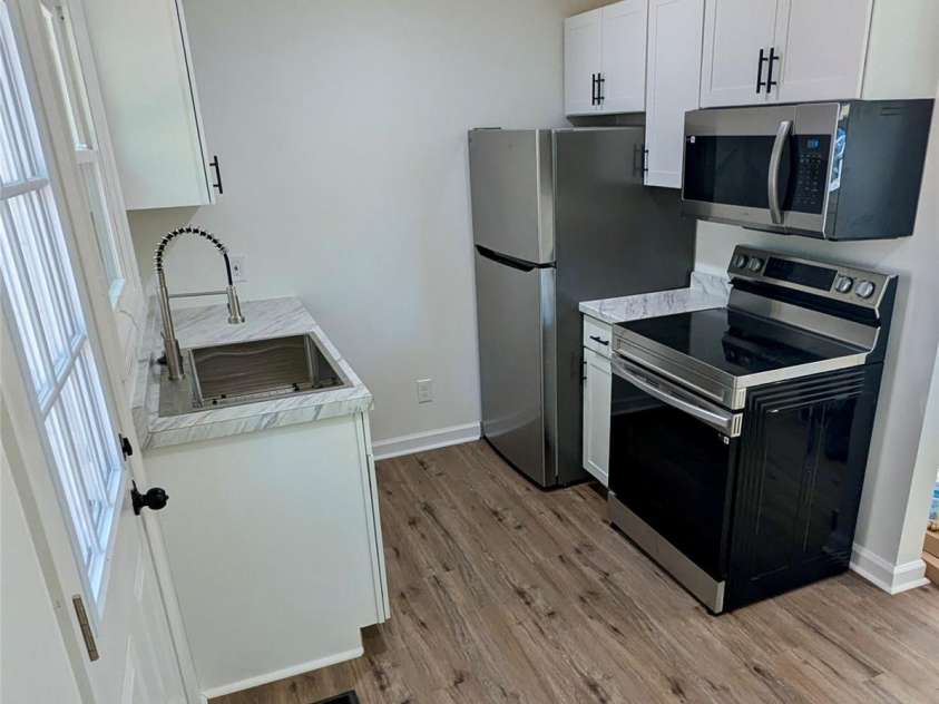 631 Chipley Avenue, Charlotte, NC 28205.  MLS# CAR4263901, YatesRealty ID 17755. 