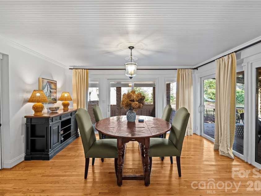 233 Chiswick Road, Charlotte, NC 28211.  MLS# CAR4375099, YatesRealty ID 17756. 