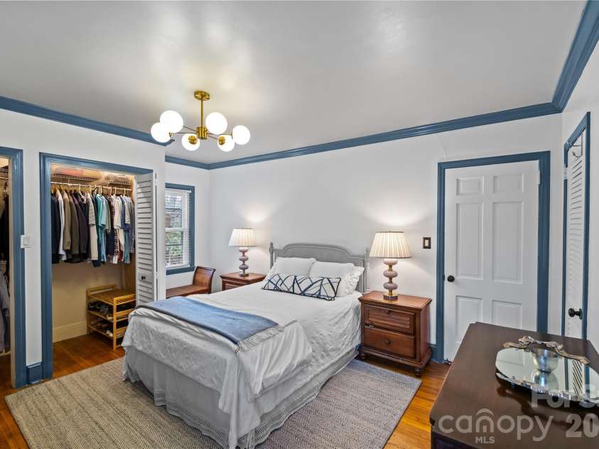 233 Chiswick Road, Charlotte, NC 28211.  MLS# CAR4375099, YatesRealty ID 17756. 