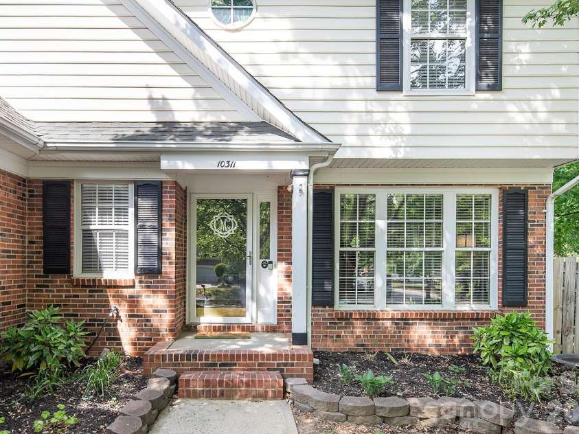 10311 Suffield Court, Charlotte, NC 28269.  MLS# CAR4375671, YatesRealty ID 17757. 