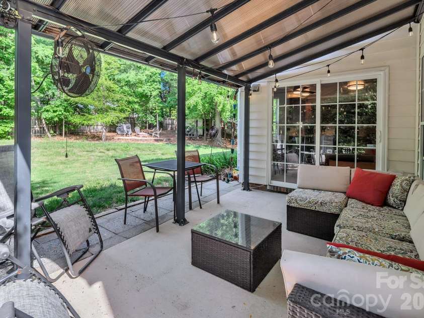 10311 Suffield Court, Charlotte, NC 28269.  MLS# CAR4375671, YatesRealty ID 17757. 