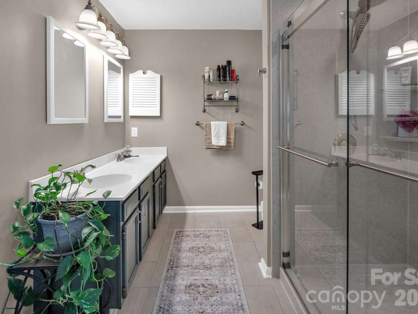 10311 Suffield Court, Charlotte, NC 28269.  MLS# CAR4375671, YatesRealty ID 17757. Primary Bathroom recently updated