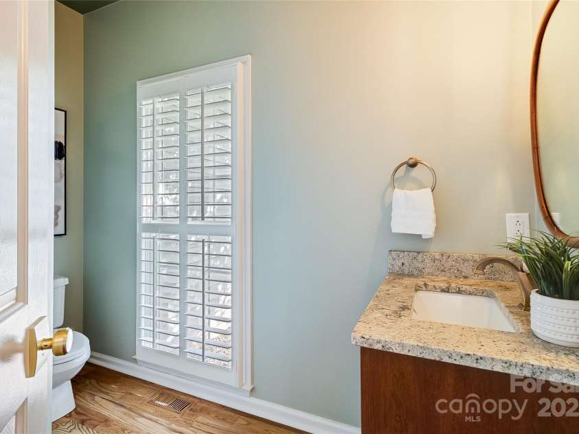 10927 Thornhill Club Drive, Charlotte, NC 28277.  MLS# CAR4266610, YatesRealty ID 17758. 