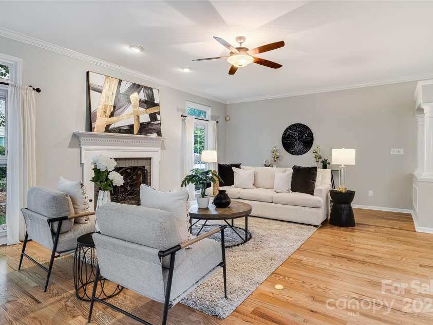 10927 Thornhill Club Drive, Charlotte, NC 28277.  MLS# CAR4266610, YatesRealty ID 17758. 