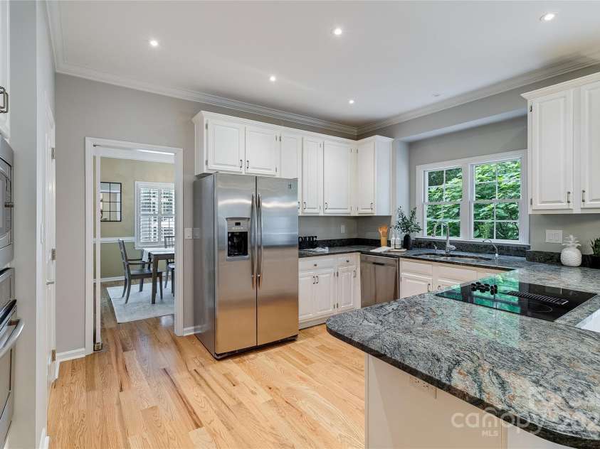 10927 Thornhill Club Drive, Charlotte, NC 28277.  MLS# CAR4266610, YatesRealty ID 17758. 