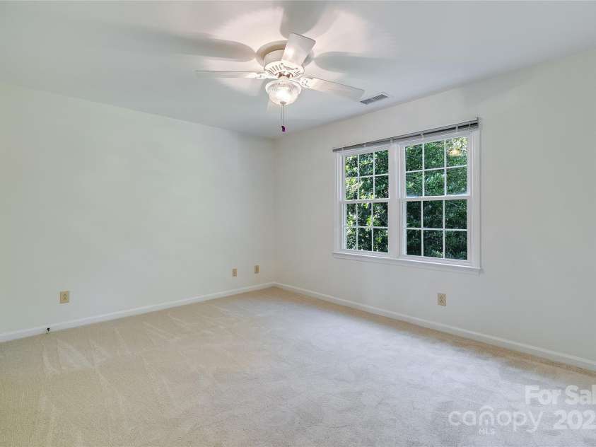 10927 Thornhill Club Drive, Charlotte, NC 28277.  MLS# CAR4266610, YatesRealty ID 17758. 