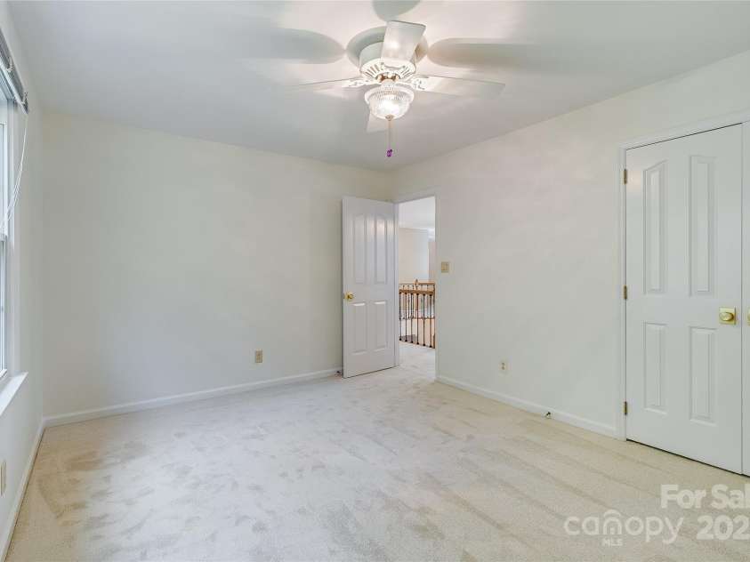 10927 Thornhill Club Drive, Charlotte, NC 28277.  MLS# CAR4266610, YatesRealty ID 17758. 