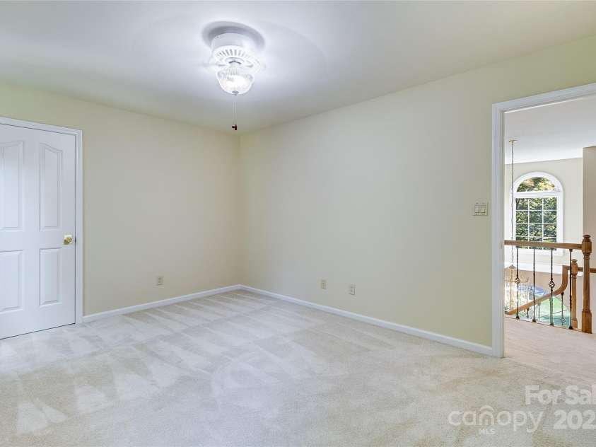 10927 Thornhill Club Drive, Charlotte, NC 28277.  MLS# CAR4266610, YatesRealty ID 17758. 