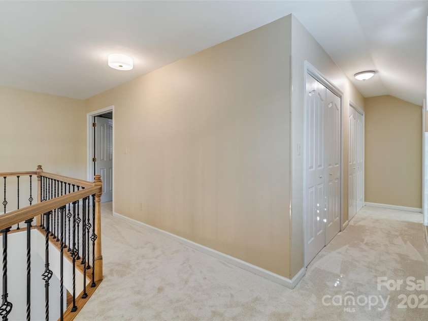 10927 Thornhill Club Drive, Charlotte, NC 28277.  MLS# CAR4266610, YatesRealty ID 17758. 