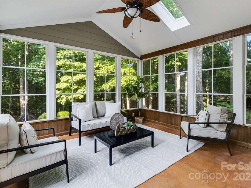 10927 Thornhill Club Drive, Charlotte, NC 28277.  MLS# CAR4266610, YatesRealty ID 17758. 