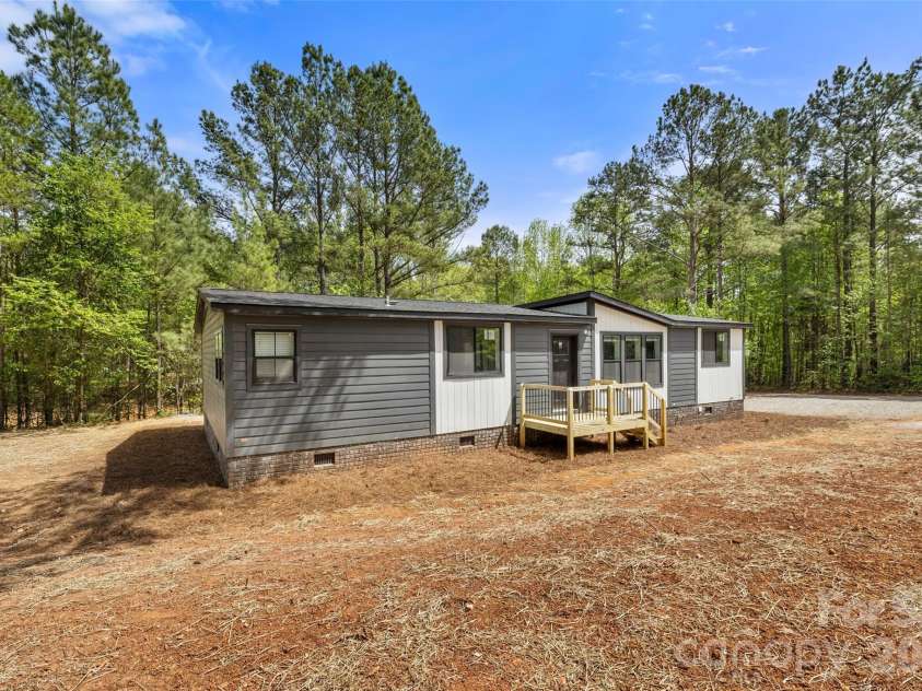 1700 Logan Terry Road, Lancaster, SC 29720.  MLS# CAR4366463, YatesRealty ID 17759. 