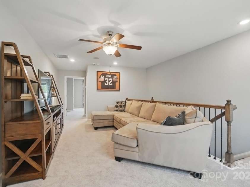 5004 Oakmere Road, Waxhaw, NC 28173.  MLS# CAR4230495, YatesRealty ID 17759. 