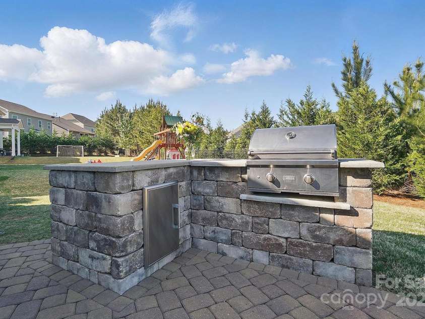 5004 Oakmere Road, Waxhaw, NC 28173.  MLS# CAR4230495, YatesRealty ID 17759. 