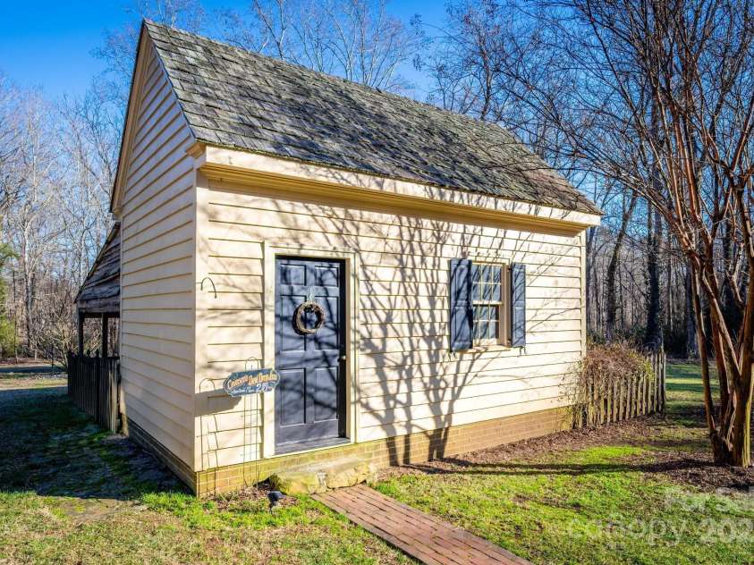 290 Maple Avenue, Mocksville, NC 27028.  MLS# CAR4215095, YatesRealty ID 1776. 