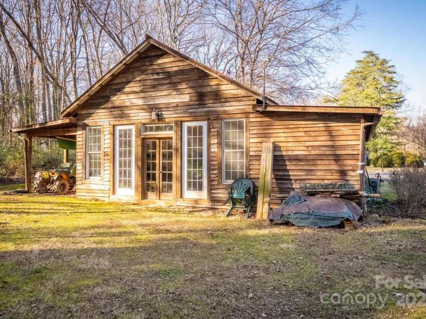 290 Maple Avenue, Mocksville, NC 27028.  MLS# CAR4215095, YatesRealty ID 1776. 