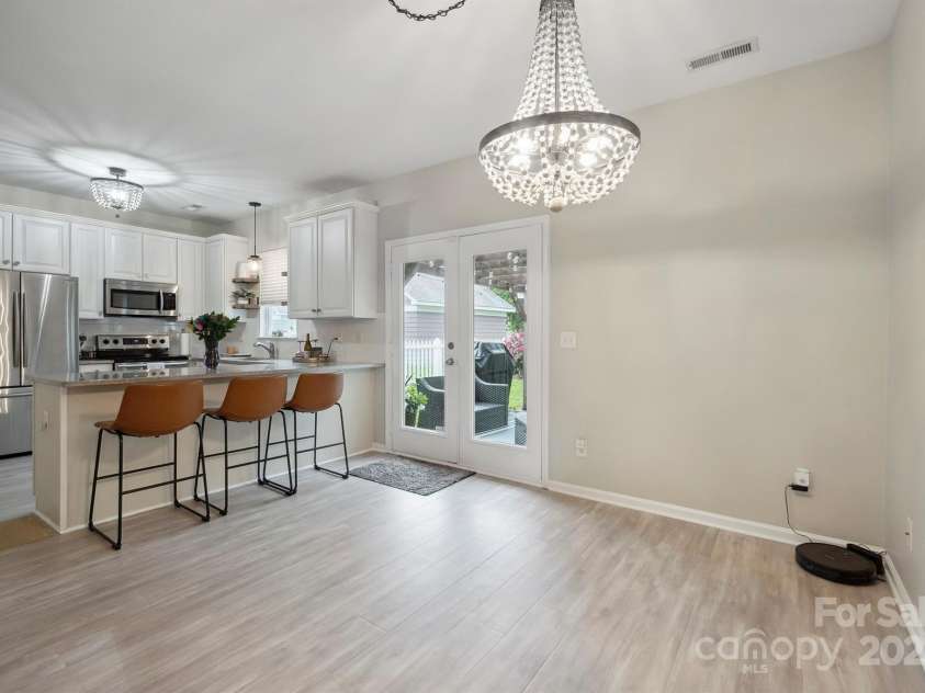 7931 Baylis Drive, Huntersville, NC 28078.  MLS# CAR4265506, YatesRealty ID 17760. Dining space