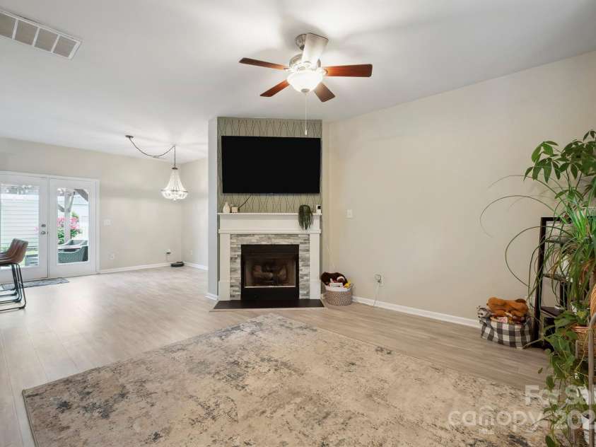 7931 Baylis Drive, Huntersville, NC 28078.  MLS# CAR4265506, YatesRealty ID 17760. Fireplace