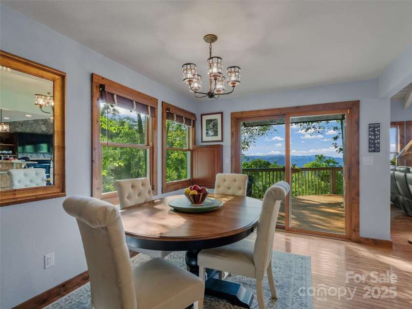 141 Ivy Ridge Road, Burnsville, NC 28714.  MLS# CAR4254255, YatesRealty ID 17761. 