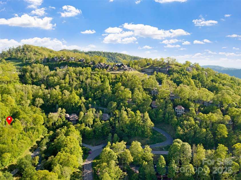 141 Ivy Ridge Road, Burnsville, NC 28714.  MLS# CAR4254255, YatesRealty ID 17761. 