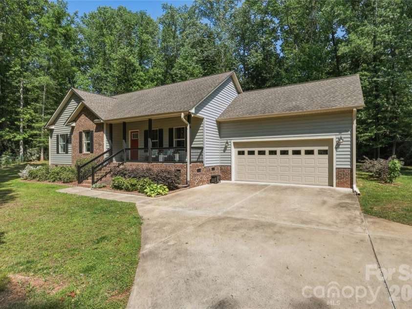 1564 Old Nation Road, Fort Mill, SC 29715.  MLS# CAR4372882, YatesRealty ID 17761. Extra parking pad