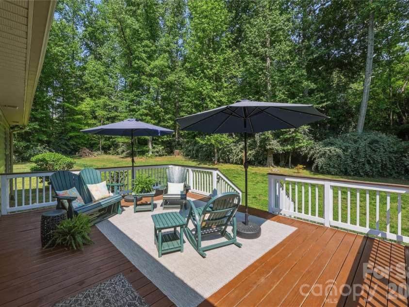 1564 Old Nation Road, Fort Mill, SC 29715.  MLS# CAR4372882, YatesRealty ID 17761. Fabulous deck