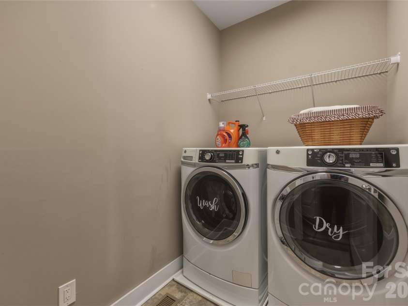 1564 Old Nation Road, Fort Mill, SC 29715.  MLS# CAR4372882, YatesRealty ID 17761. Laundry room