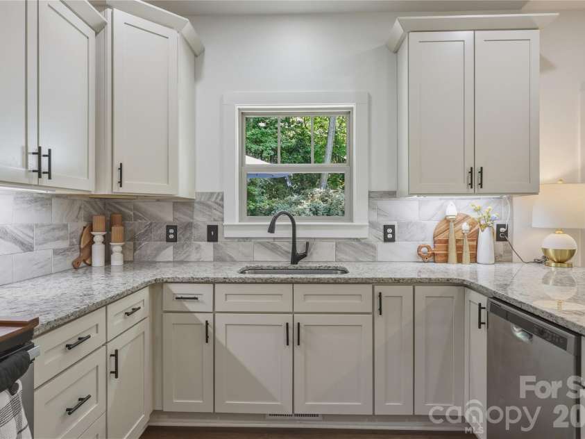 1564 Old Nation Road, Fort Mill, SC 29715.  MLS# CAR4372882, YatesRealty ID 17761. Window overlooking the gorgeous back yard
