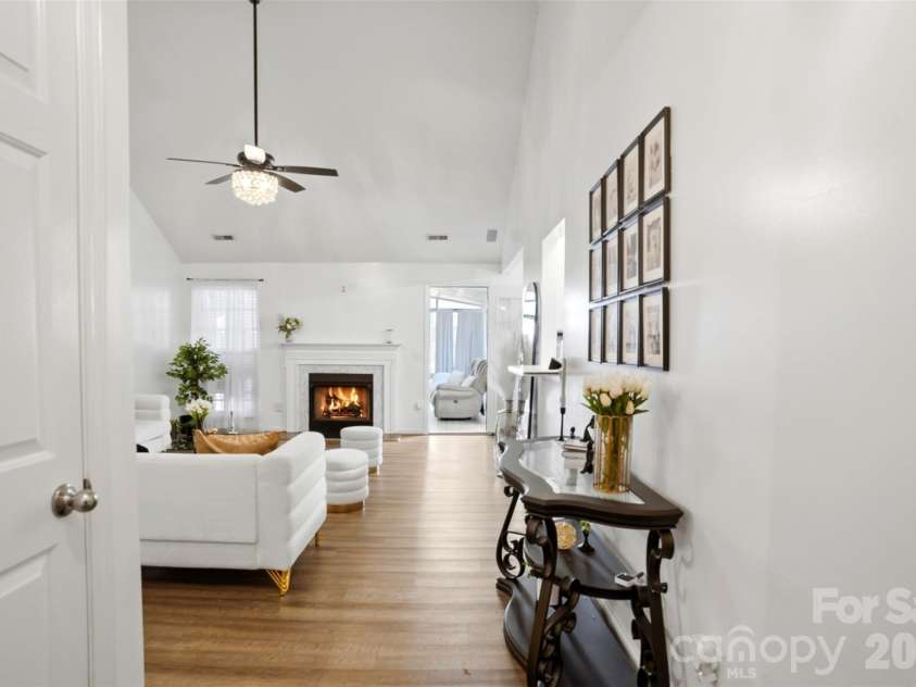 6406 Currywood Place, Charlotte, NC 28227.  MLS# CAR4364218, YatesRealty ID 17762. 