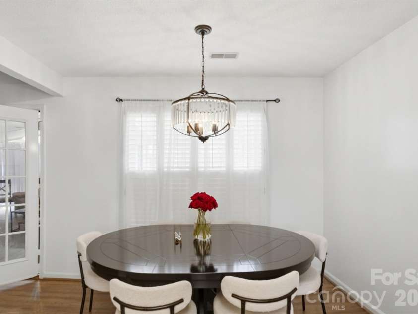 6406 Currywood Place, Charlotte, NC 28227.  MLS# CAR4364218, YatesRealty ID 17762. 