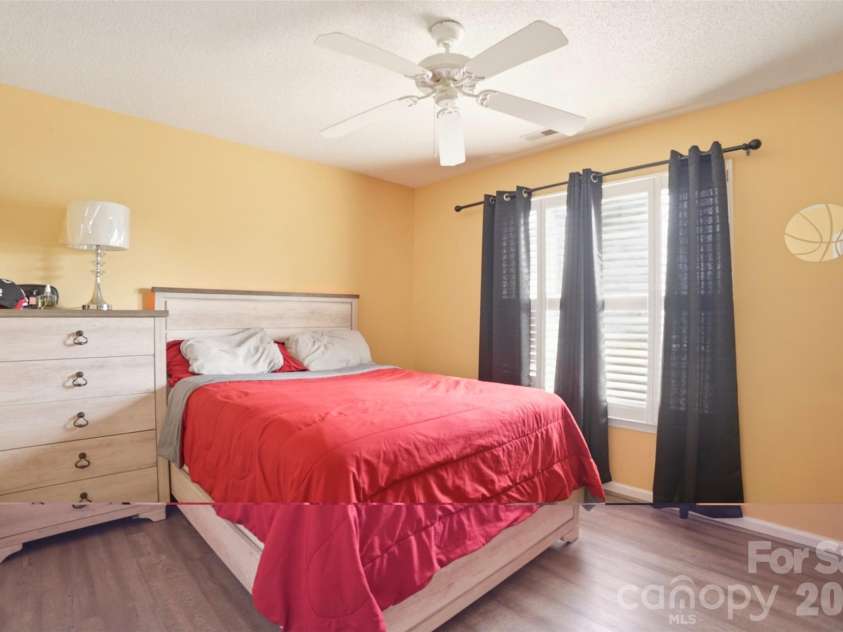 6406 Currywood Place, Charlotte, NC 28227.  MLS# CAR4364218, YatesRealty ID 17762. 