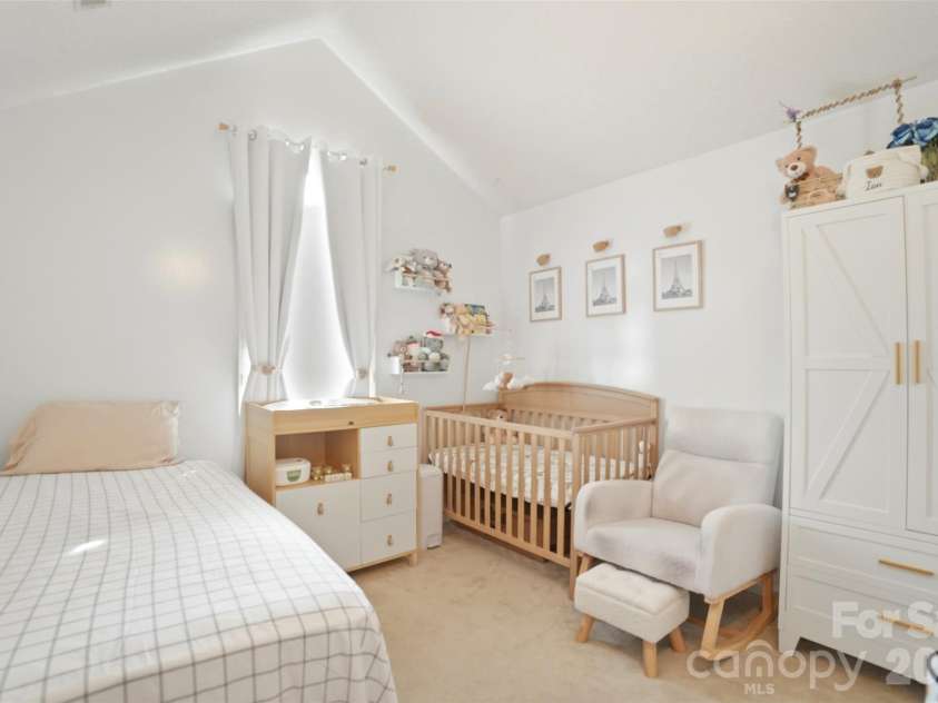 6406 Currywood Place, Charlotte, NC 28227.  MLS# CAR4364218, YatesRealty ID 17762. 